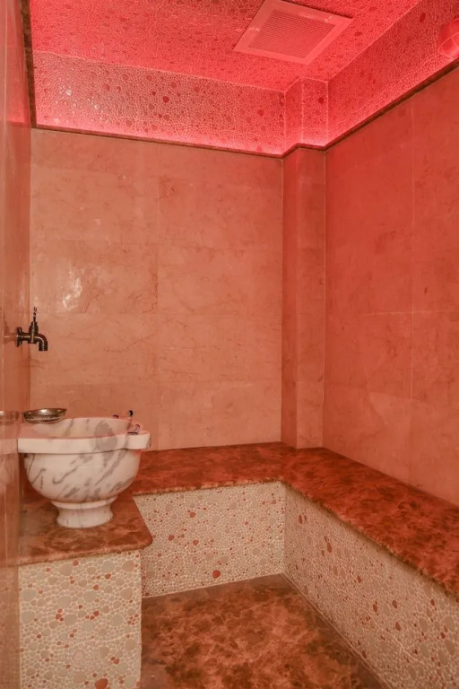 Lara Hotel & Spa