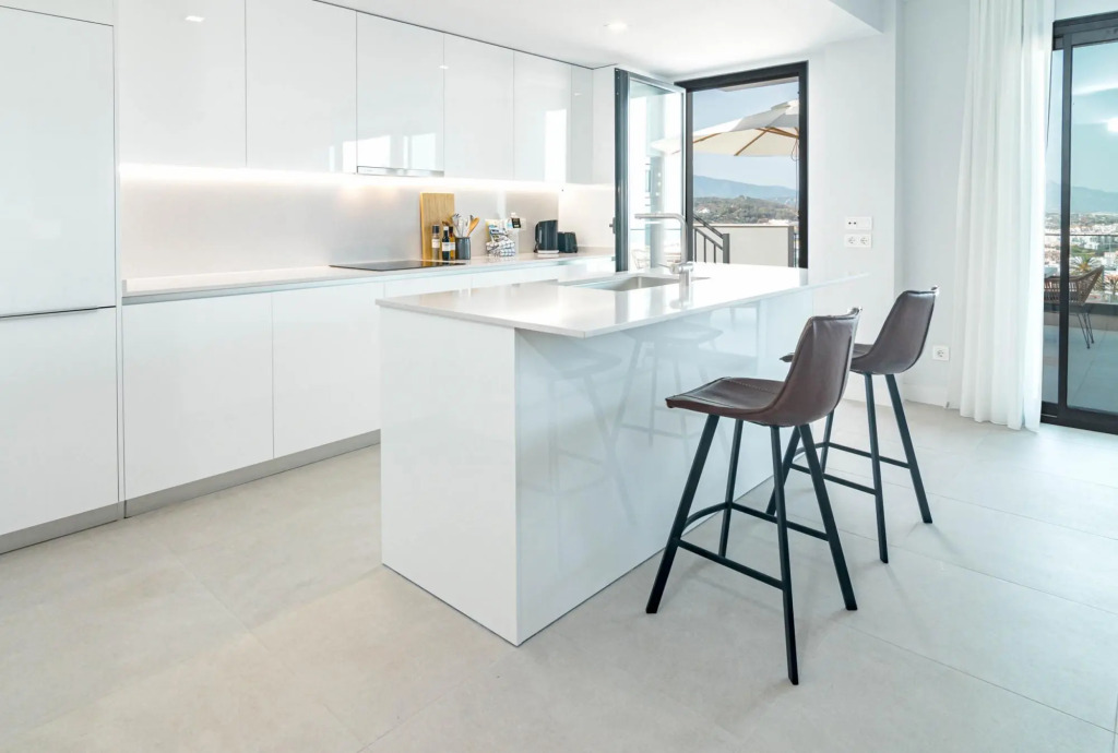 Lme9.f1- Penthouse, Amazing Views, Families Only