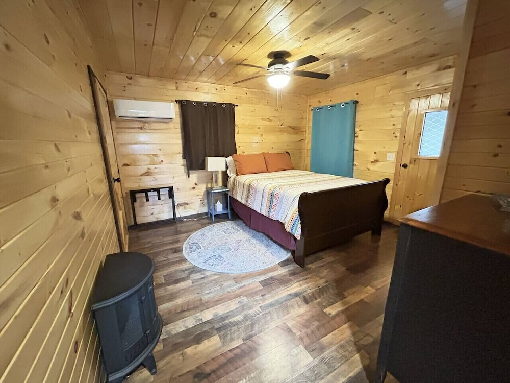 Wifi & Hot Tub, Large Family - Climb On in Rrg!