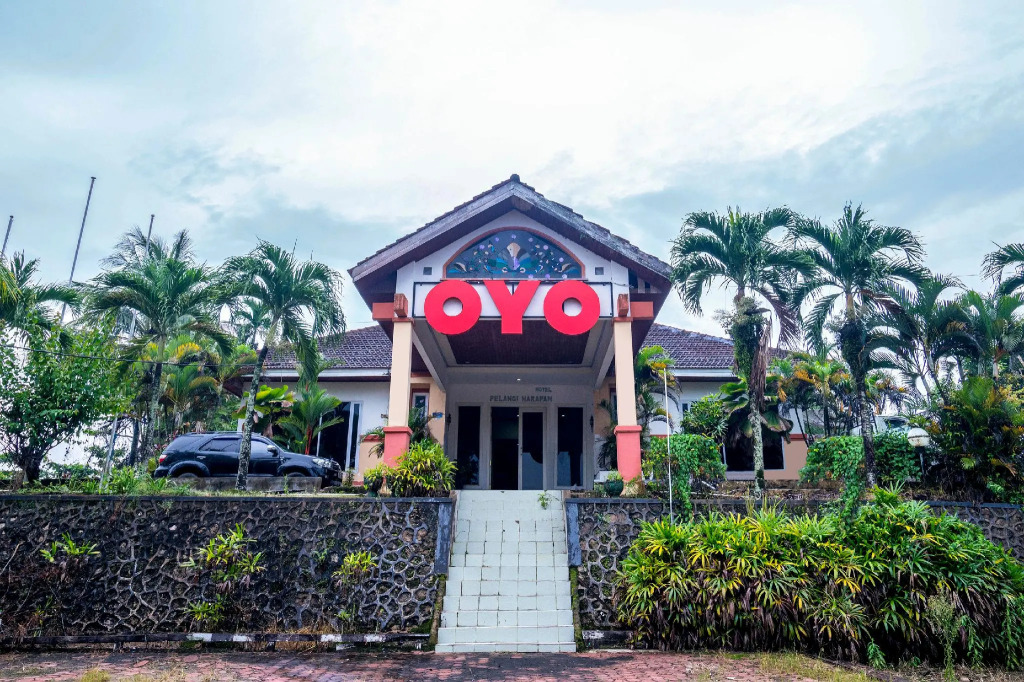 OYO 1989 Hotel Pelangi Harapan