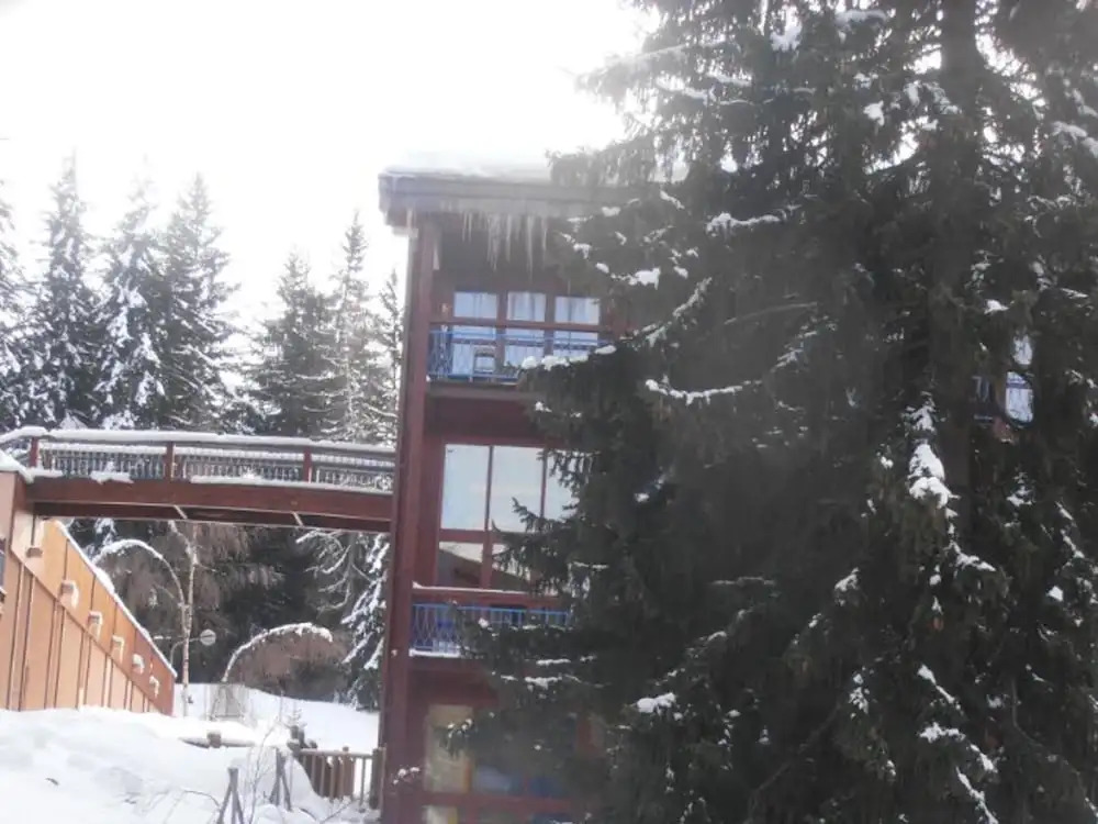 Studio in Bourg-Saint-Maurice, with Wonderful Mountain View, Pool Access, Furnished Balcony