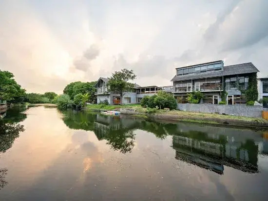 Jijiadun Jiexishang Homestay
