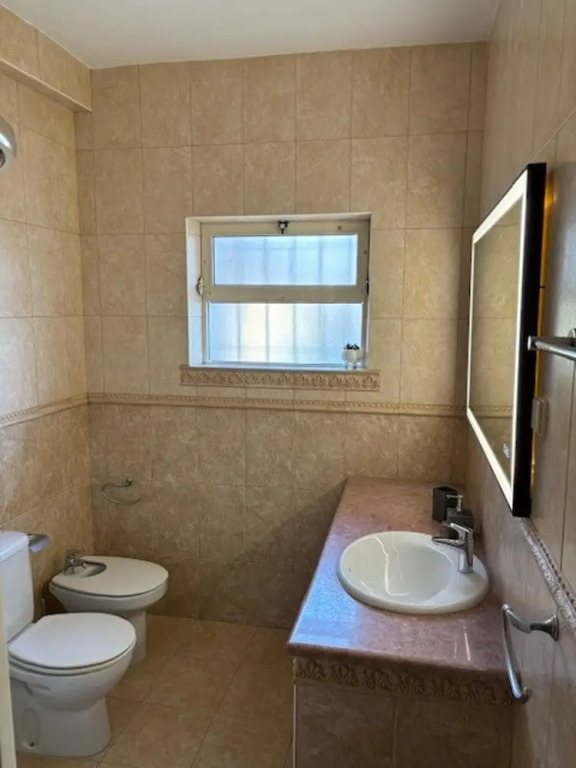 Inviting 4-bed Villa in Guia