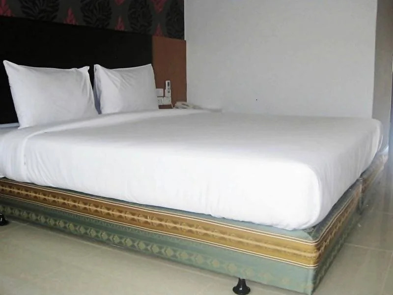 Orange Grand Hotel