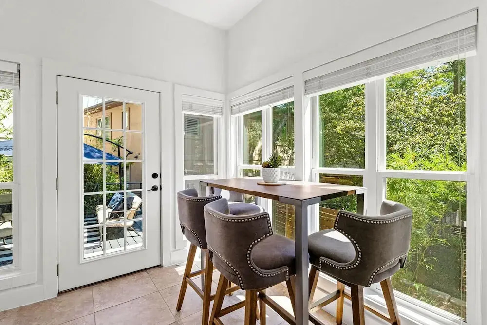 Style & Serenity - Steps Away From South Congress