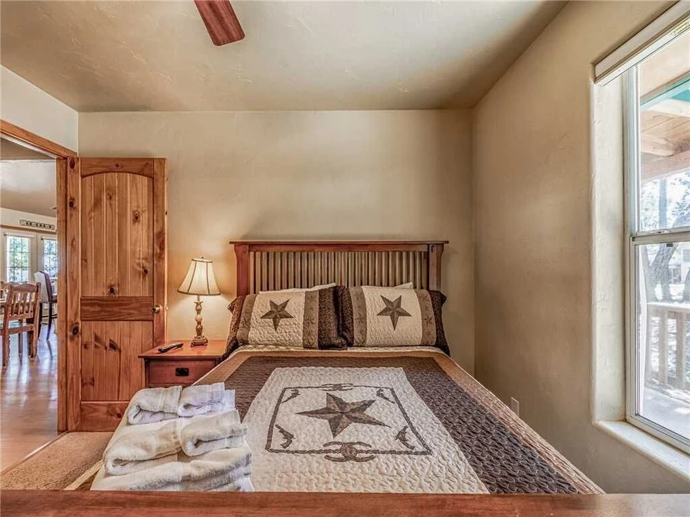 Deer Meadows, 3 Bedrooms, Wifi, Sleeps 8, Gas Grill, Hot Tub