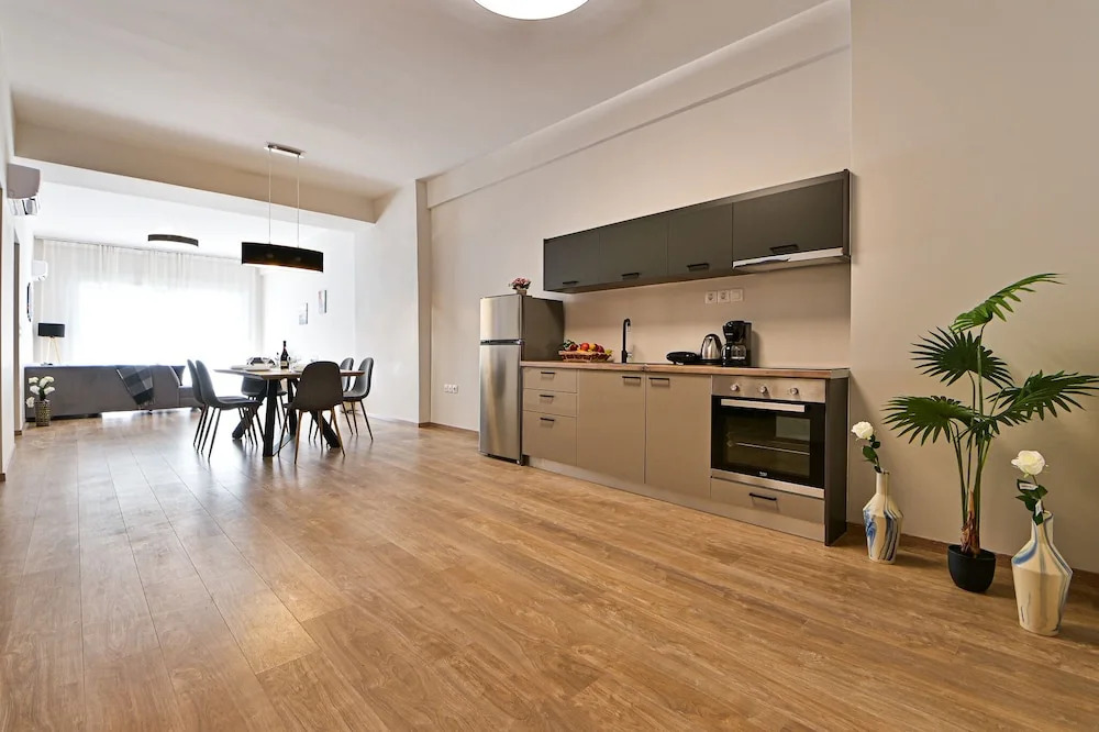 Thisean Modern Suites By Athens Stay