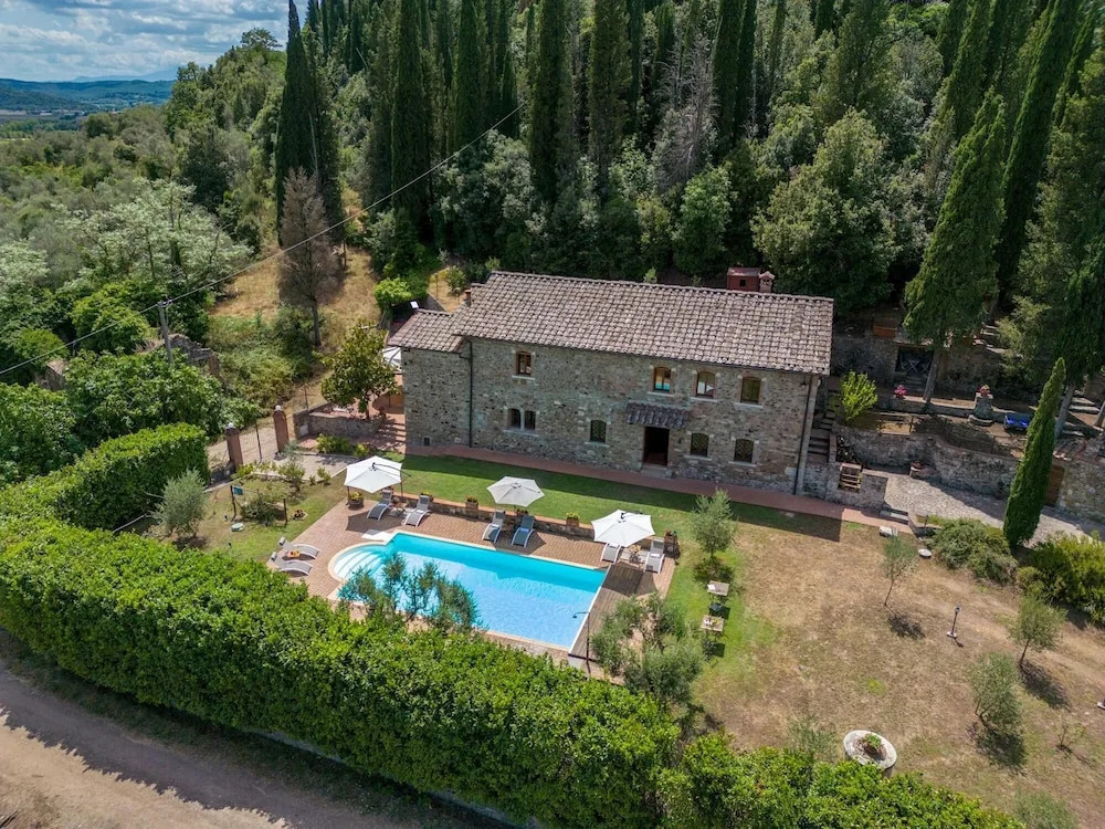 PODERE MONTIONI 6&2, Emma Villas