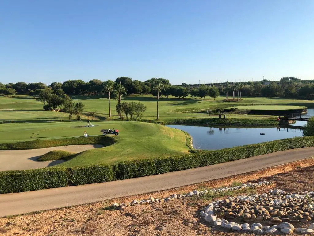 MODERN 2 BEDROOM APARTMENT in PLAYA FLAMENCA