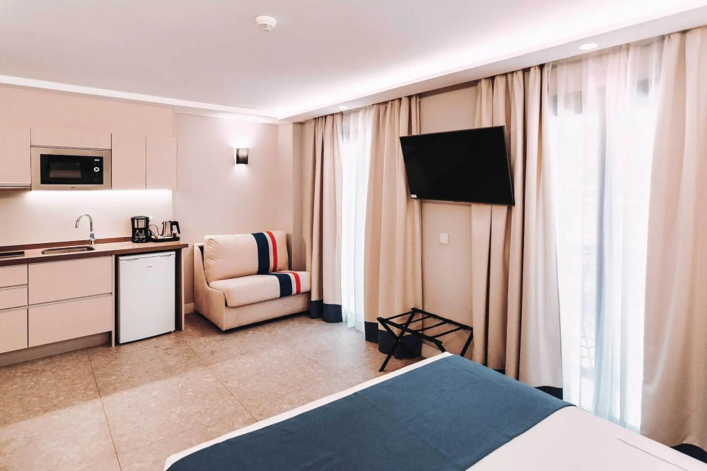Posidonia Aparthotel
