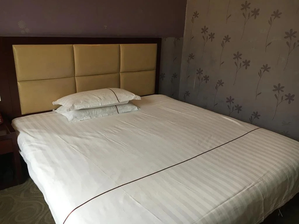 Yinhai Business Hotel