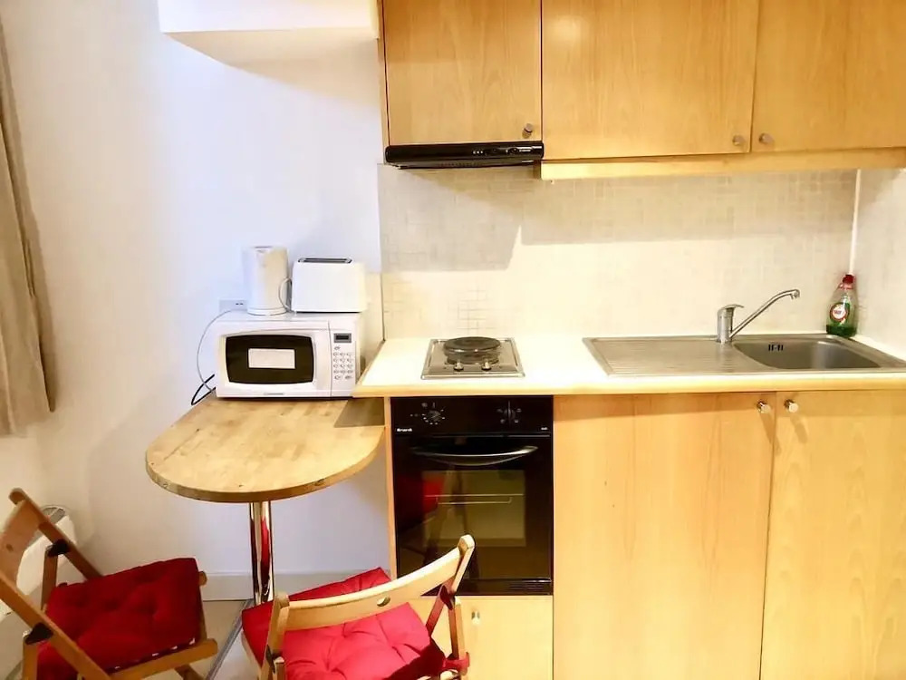 HFS Studio Next To Hydepark L12
