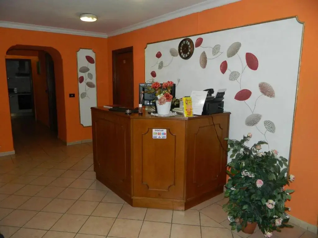 Roxena house