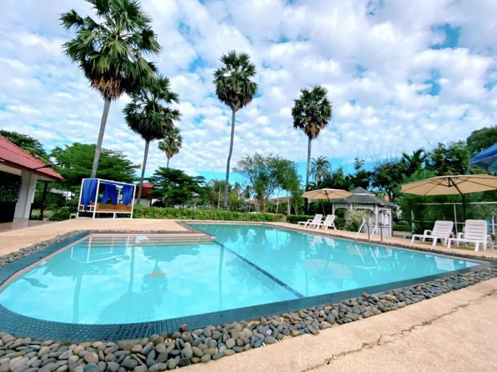 Baan Golden Resort & Residences