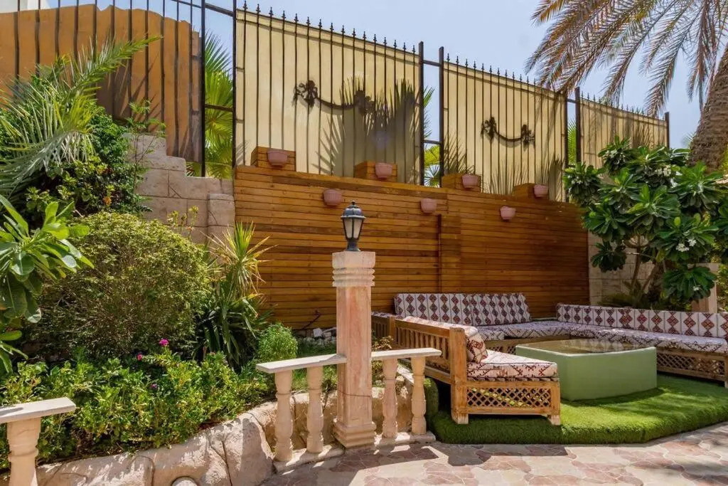 Cheerful 5-Bedroom Villa with Pool