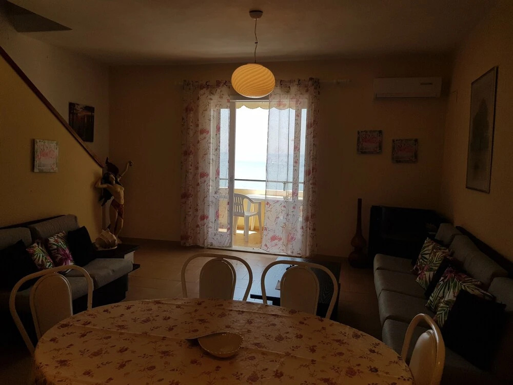 Glyfada Two Floors Maizonette Aa2 62