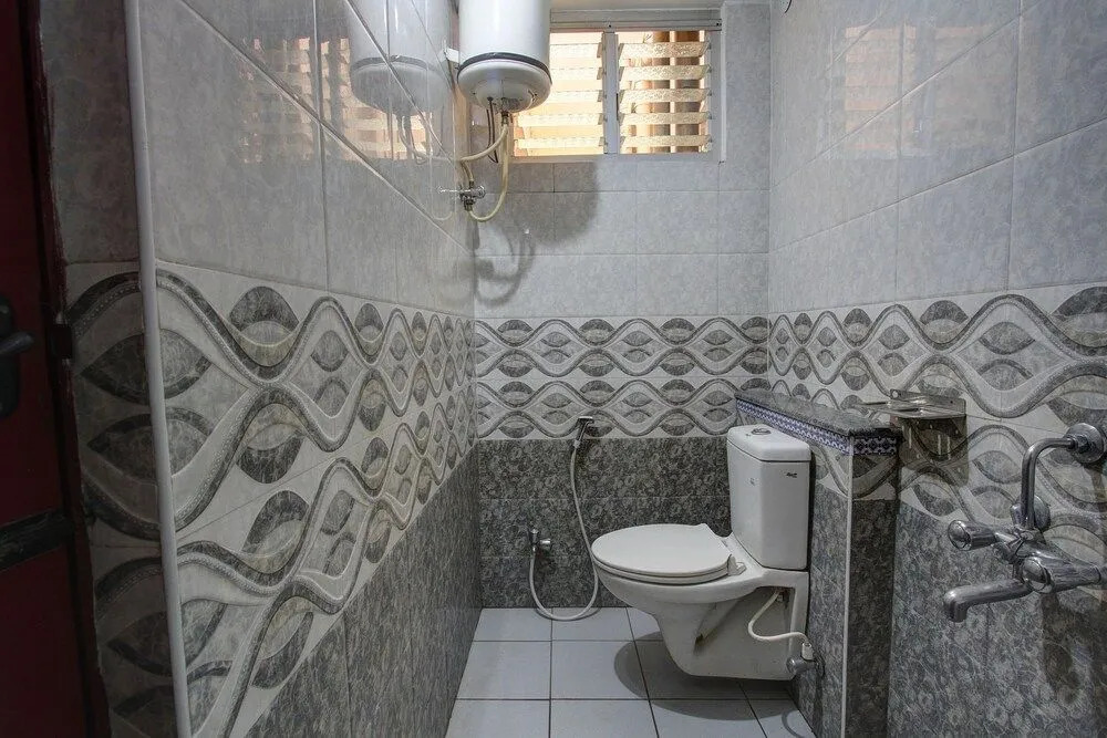 Oyo 28738 Abbirami Hotels