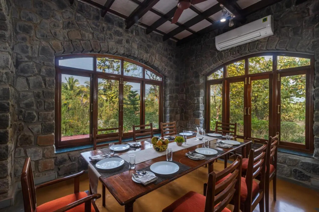 Saffronstays Alma Grove 3 BR Pet friendly with Pool & Nature View