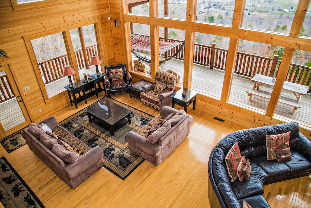 Swimming in the Clouds - Eight Bedroom Cabin
