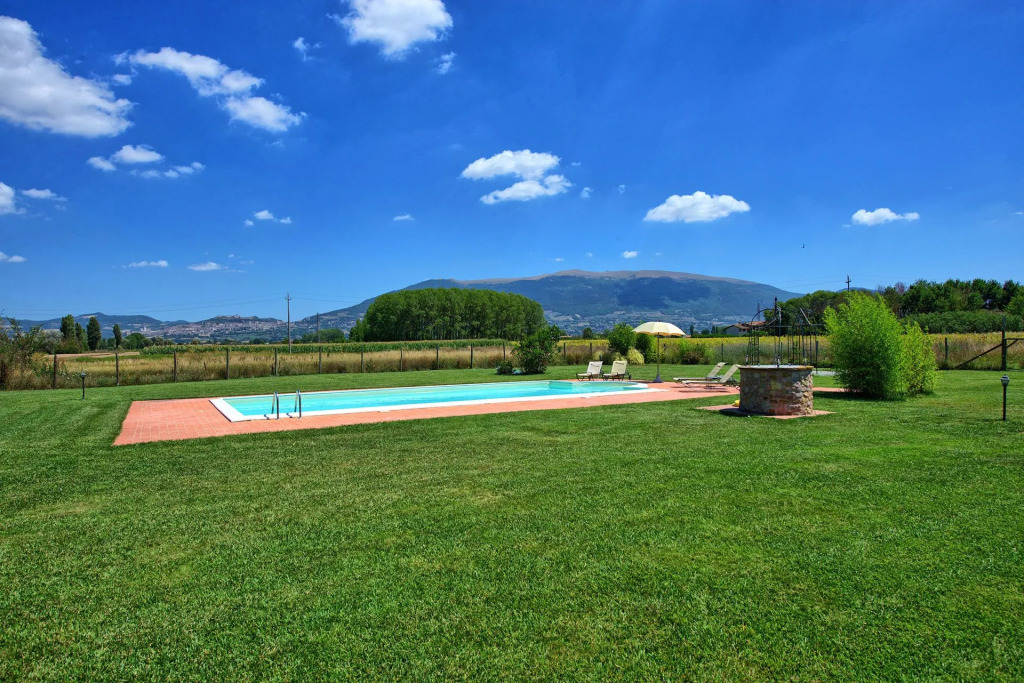 Villa Assisi by PosarelliVillas