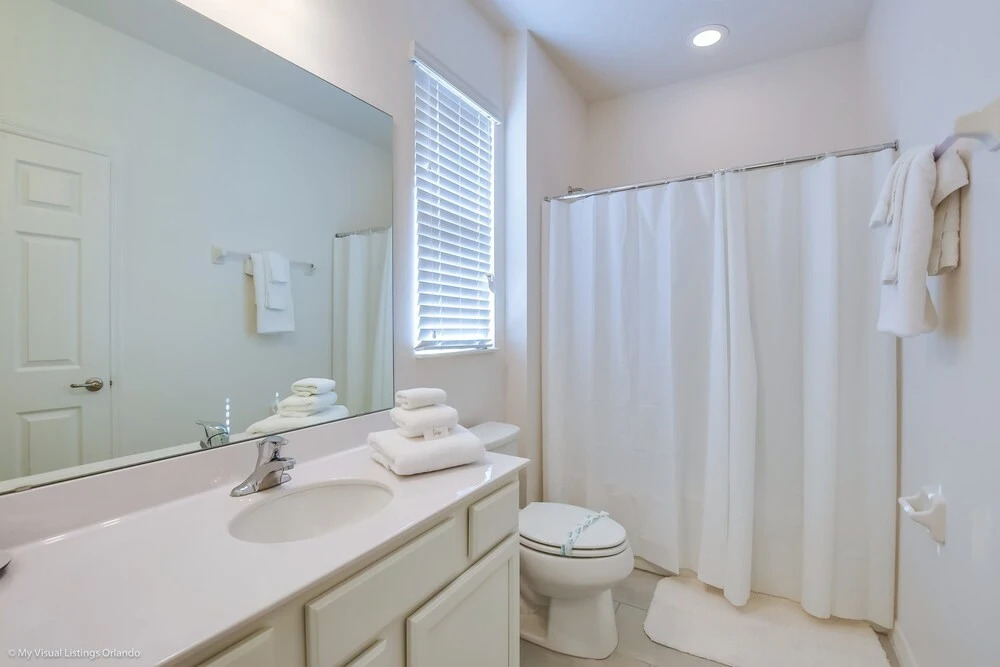 14 Bdrm 11 BA Sleeps 30