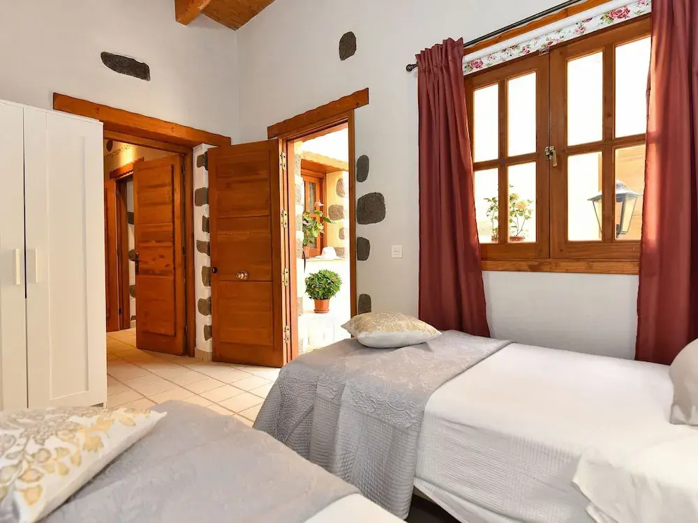 Authentic Holiday Home, Ground Floor Level, With Private Pool and Large Terrace