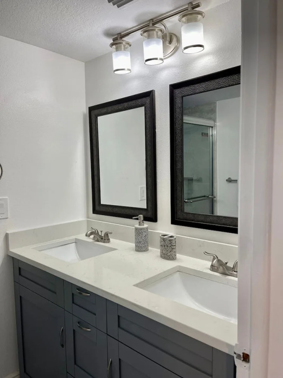Grand Luxury 3BR Apartment Near Disney 010