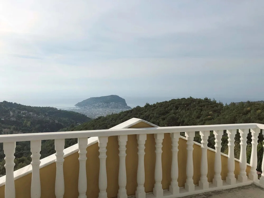 Fantastic 4 bedroom Lux Villa