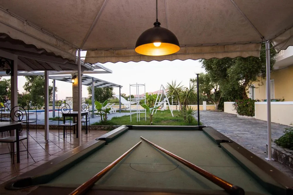 Mirsini Studios & Apartments