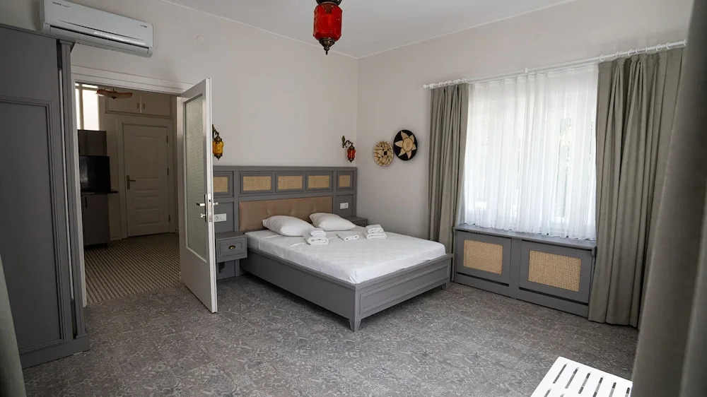 Büyükada Ece Suit