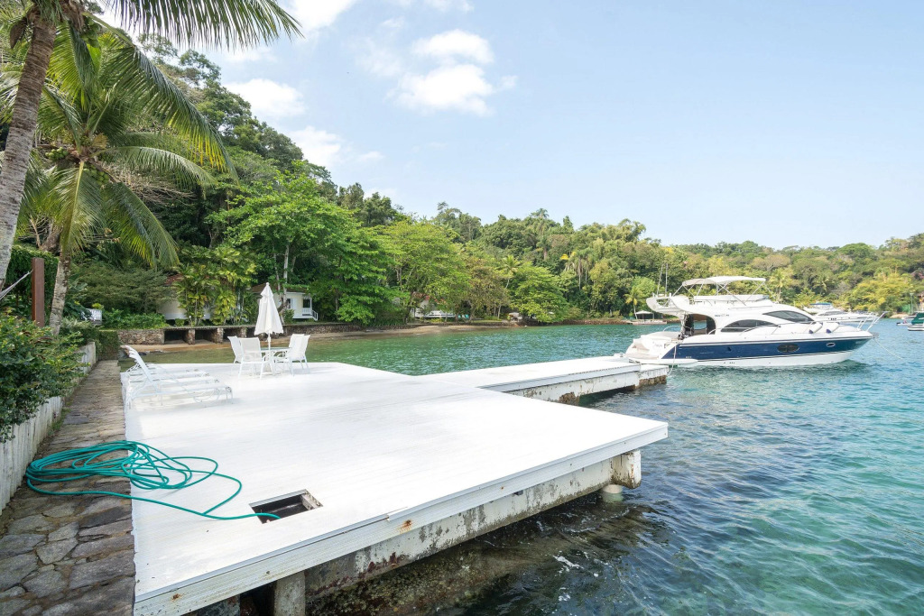 Villa Com Seis Suítes E Praia Particular