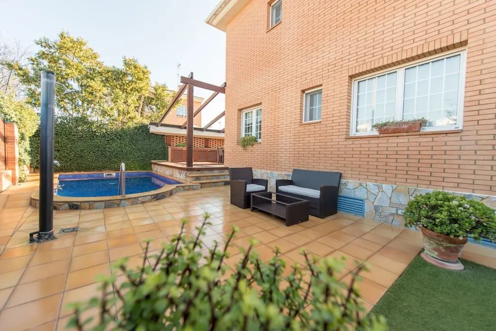HomeHolidaysRentals Royal