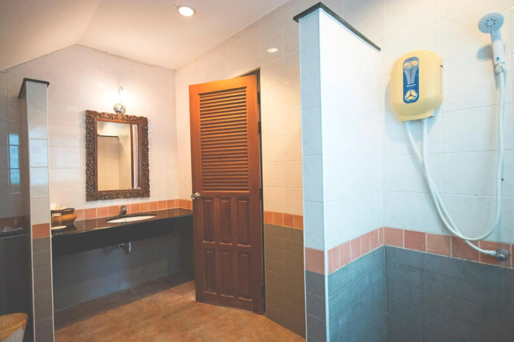 Tak Andaman Resort & Hotel