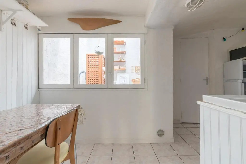 Charmante petite maison à 50m de la plage