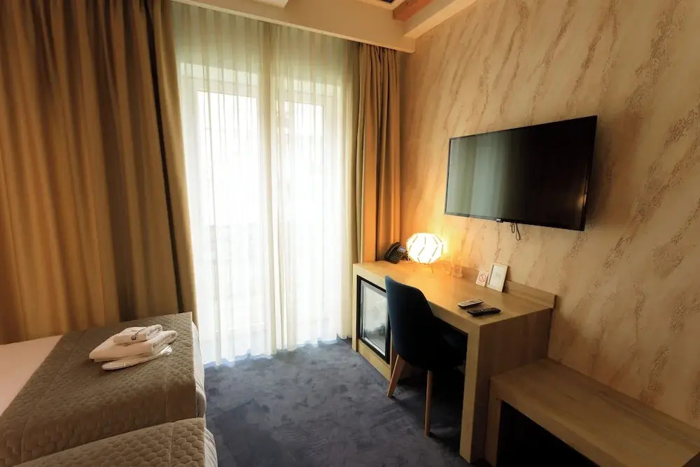 Hotel Elements
