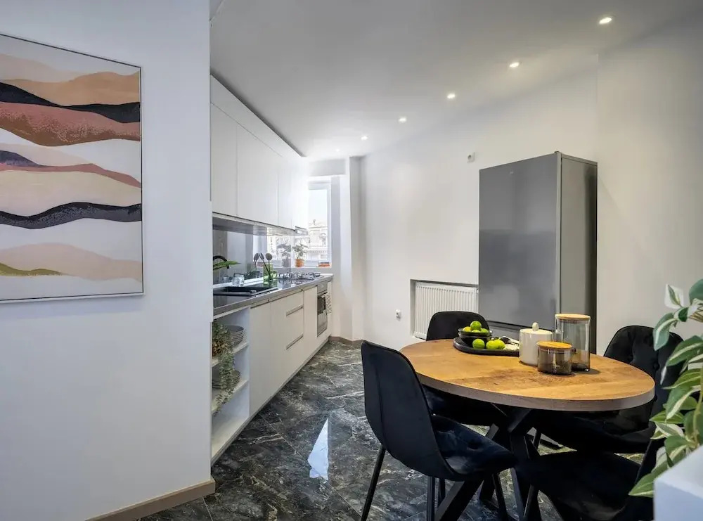 Grand 3BR Near Athenaeum Calea Victoriei