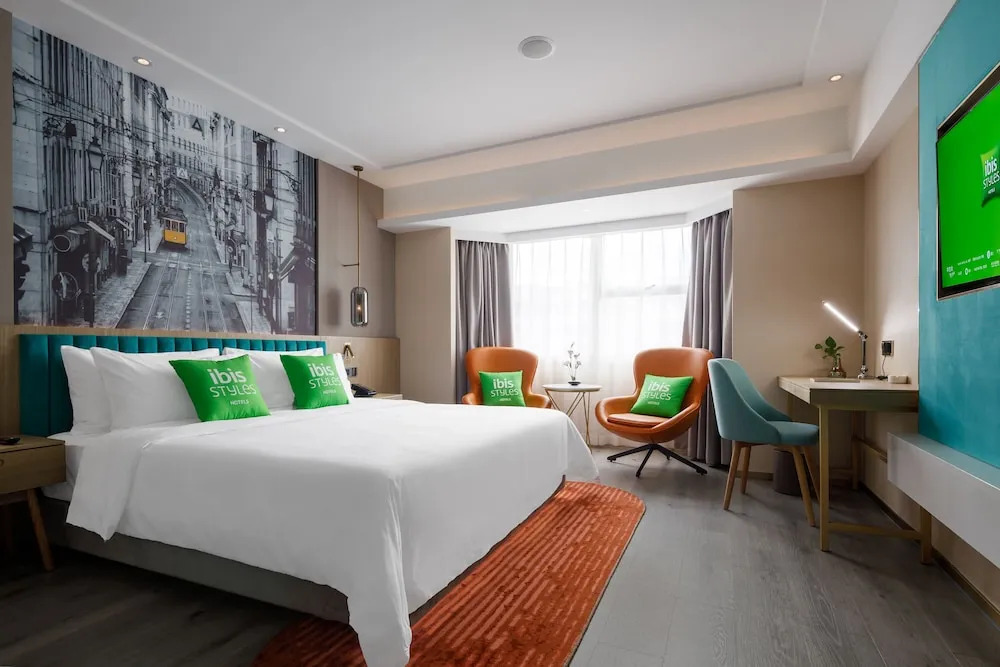 Kaigaosi Hotel (Guangzhou Railway Station Subway Station Baima Clothing City)