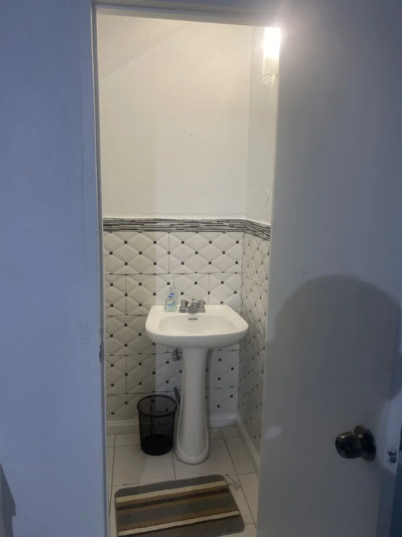 Beautiful 3-Bed House in Saint Catherine Portmore