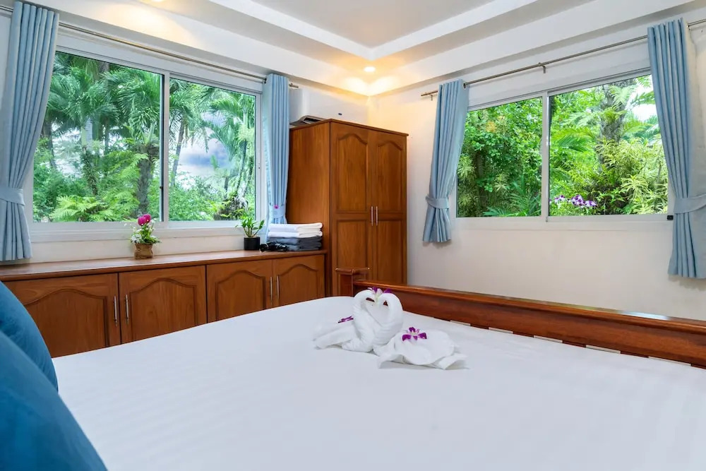 Kamala Beach Front Villas