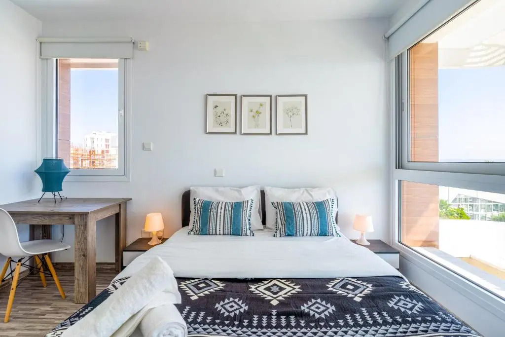 Oyster 1-BR Apt in Larnaca