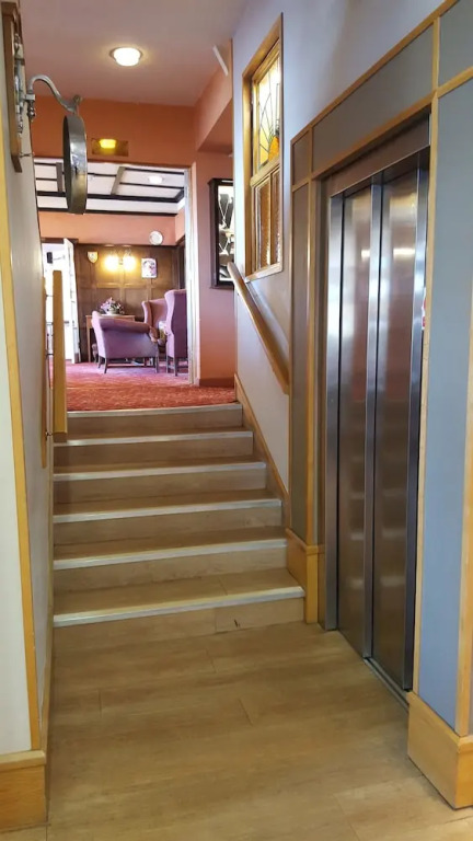 Expanse Hotel