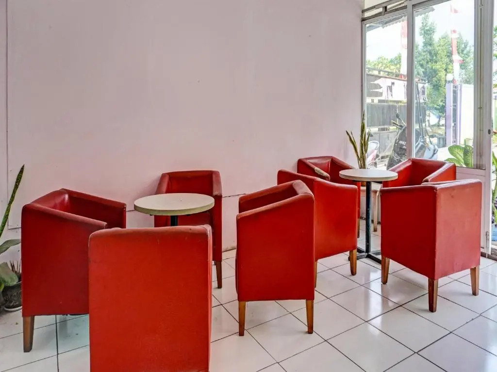 Oyo 91796 Guest House Ghalta Syariah