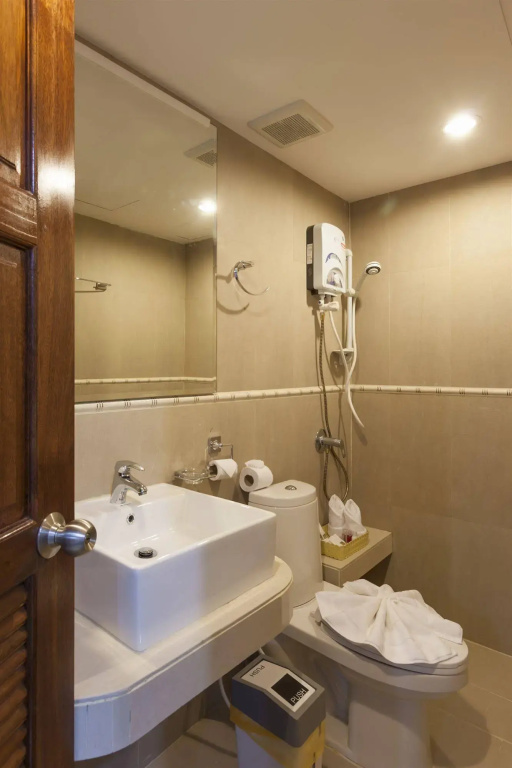 Patong Max Value Hotel