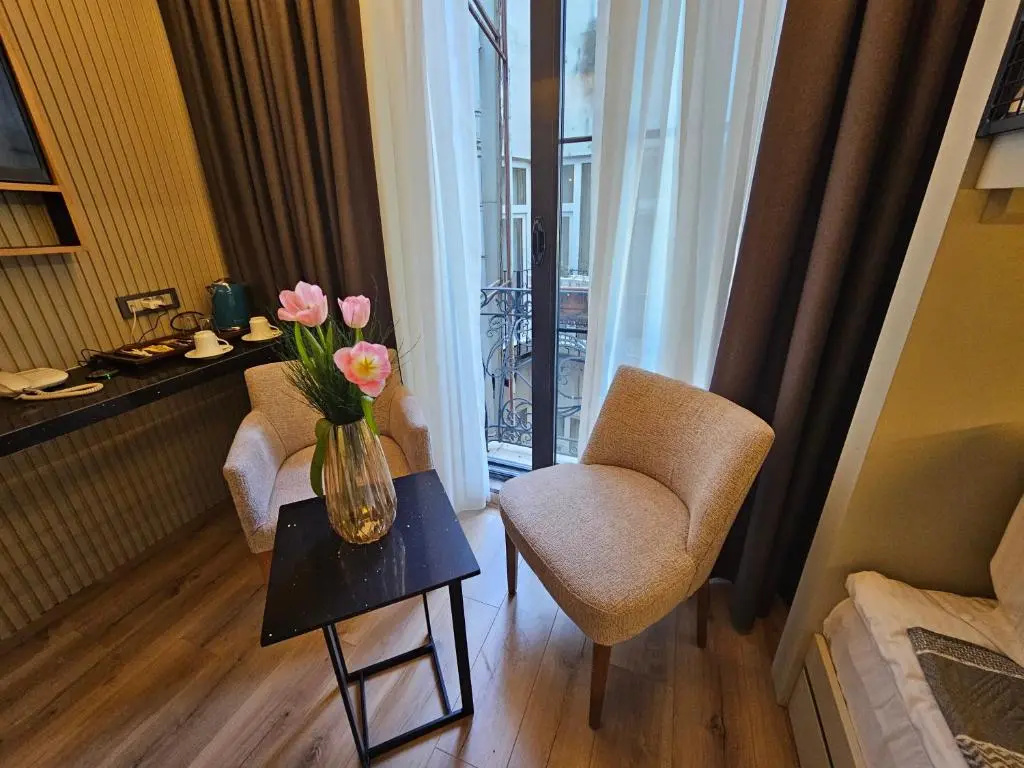 Anthemis Hotel