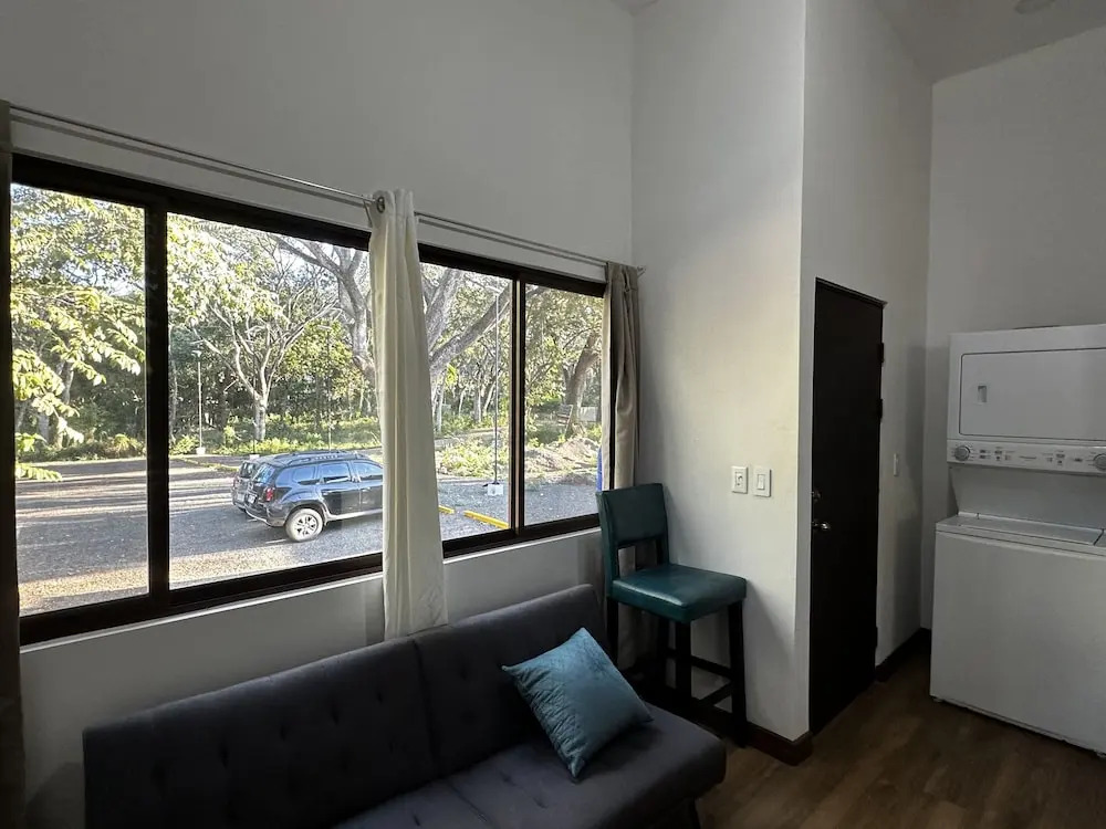 Peaceful Apartment in Tamarindo, 50m to the Beach