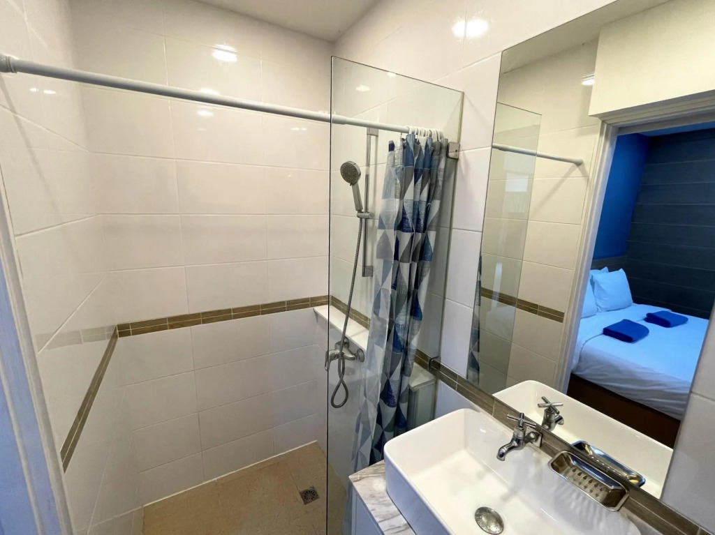 Patong Tower Condo- best location, 150m to the beach, shops, bars