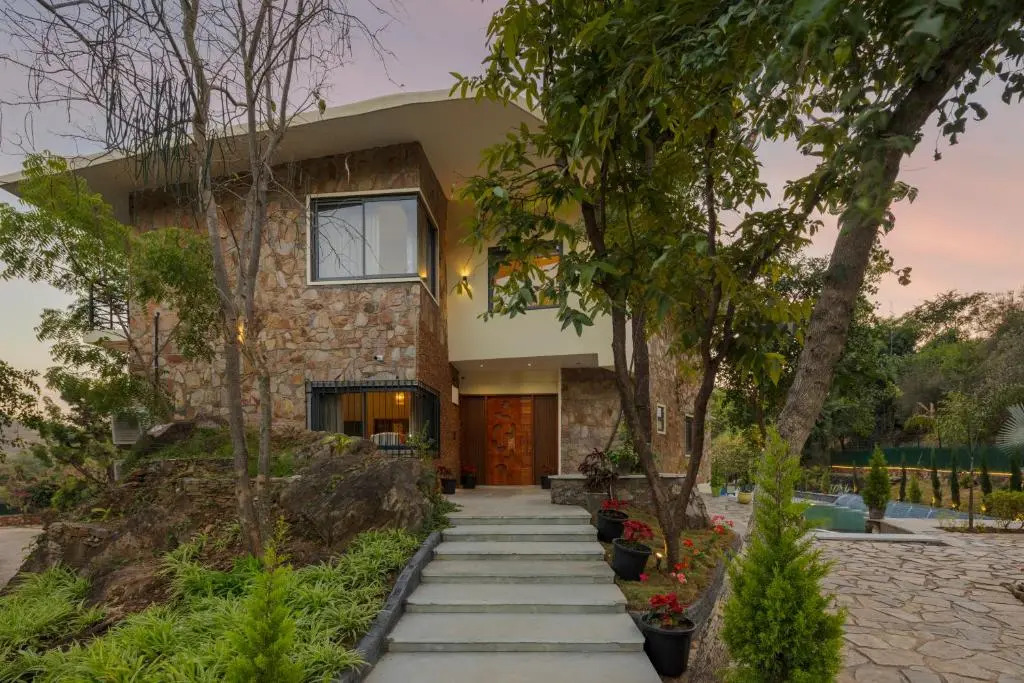 SaffronStays Grand Pavilion