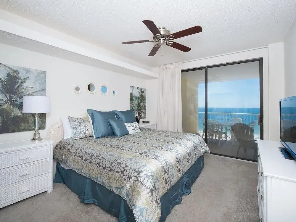 Gulf-Front Summer House Condo by RedAwning