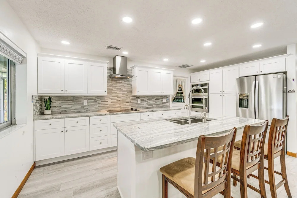 Port Charlotte Retreat w/ Lanai + Private Pool!