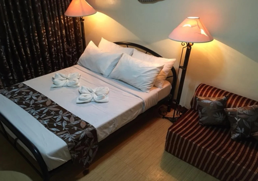 Agustina Apartments